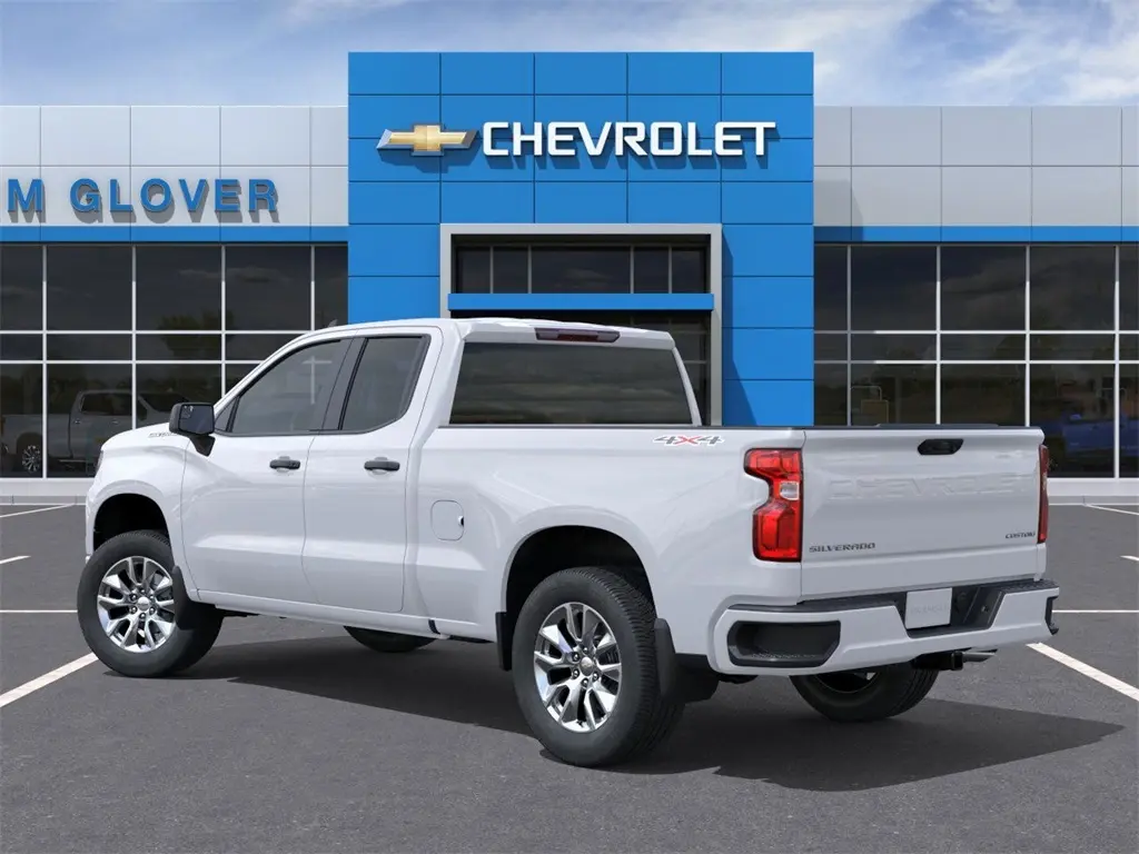 2026 Chevrolet Silverado 1500 Custom photo 3