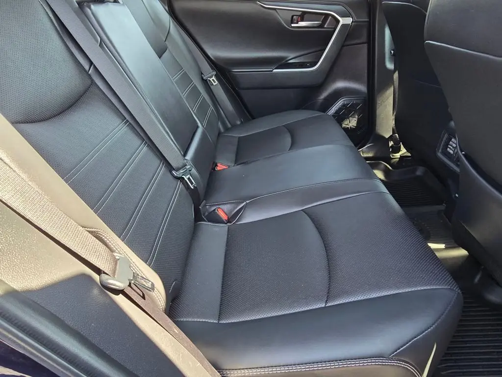 2022 Toyota RAV4 Limited photo 19