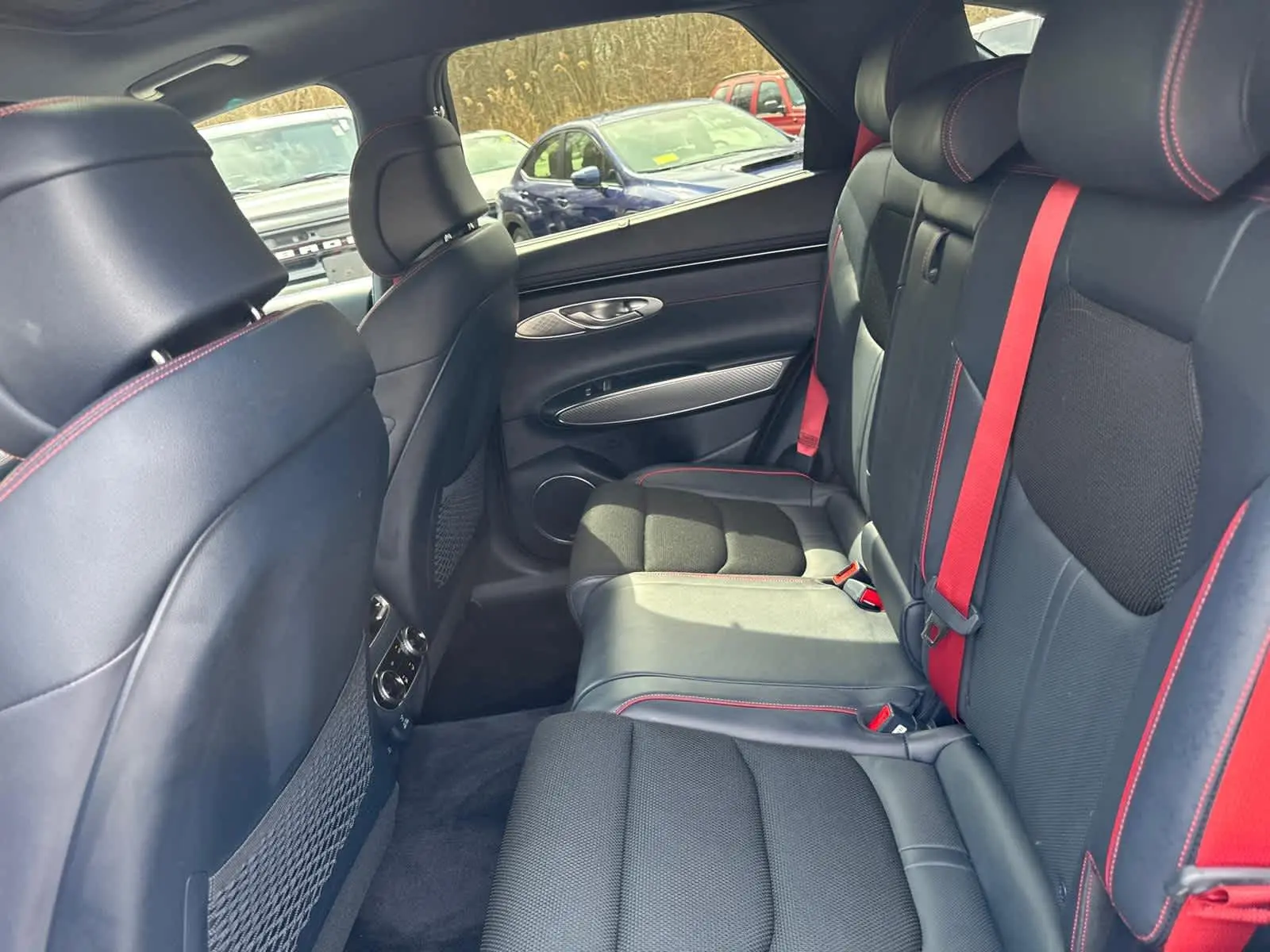 2023 Genesis GV70 2.5T photo 31