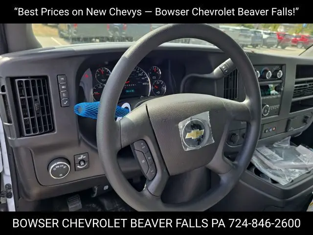 2025 Chevrolet Express 2500 Work Van Cargo photo 4