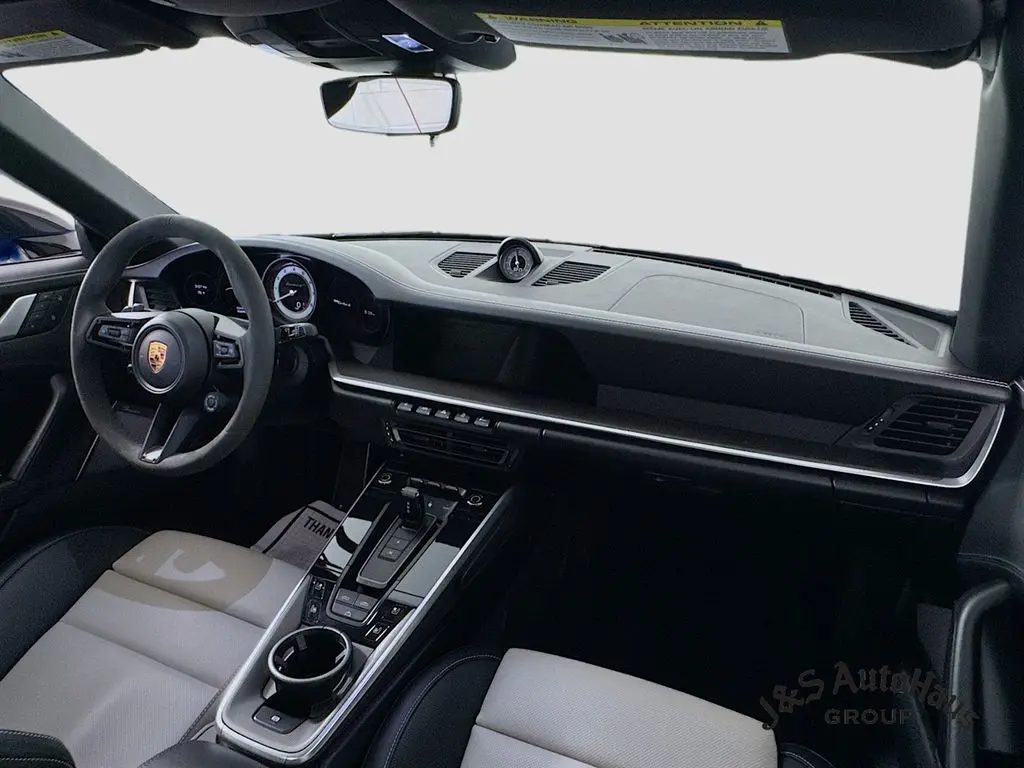 2022 Porsche 911 Turbo S photo 27