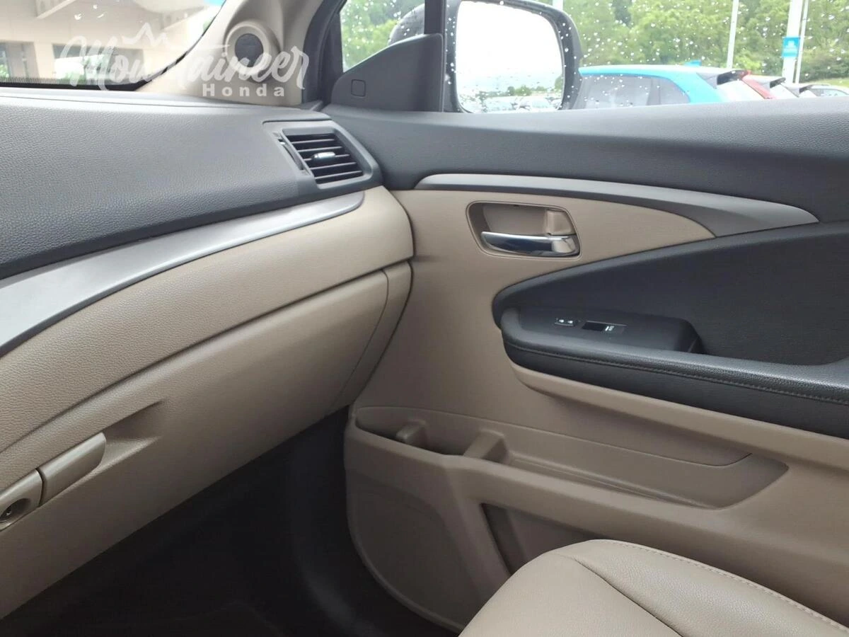 2022 Honda Pilot SE - Photo 40