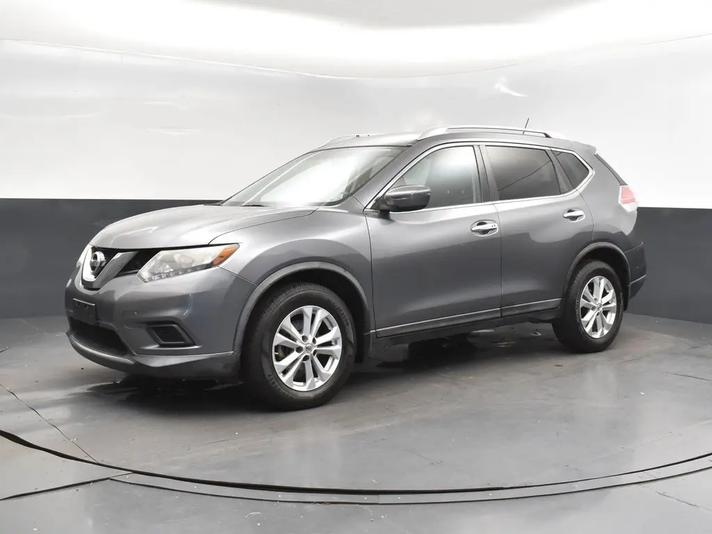 2016 Nissan Rogue SV's photo