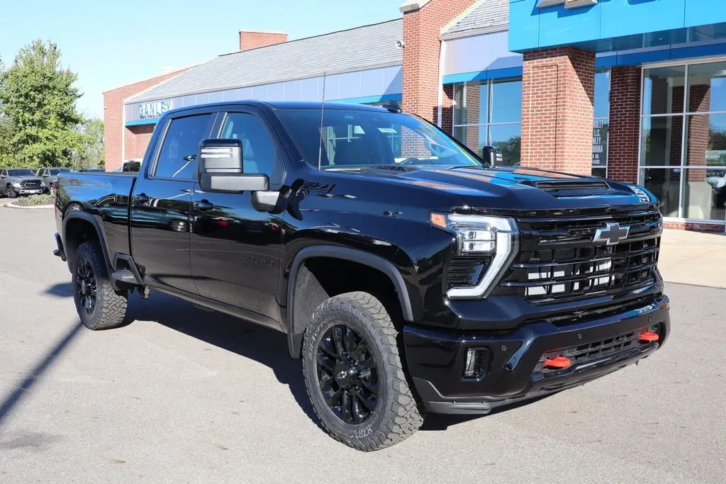 2026 Chevrolet Silverado LT photo 3