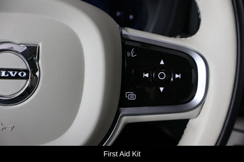 2023 Volvo - image 10