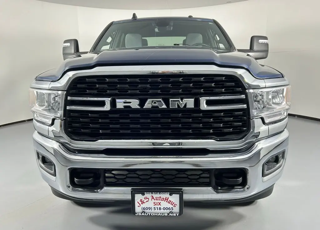2024 Ram 2500 Big Horn photo 2