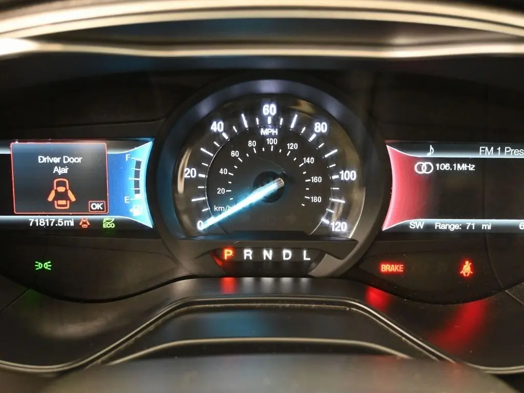 2019 Ford Fusion SE Hybrid photo 14