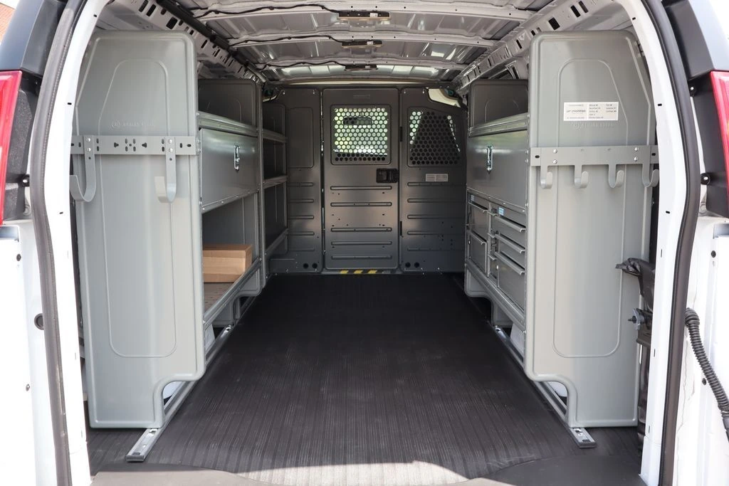 2025 Chevrolet Express Cargo Work Van - Photo 30