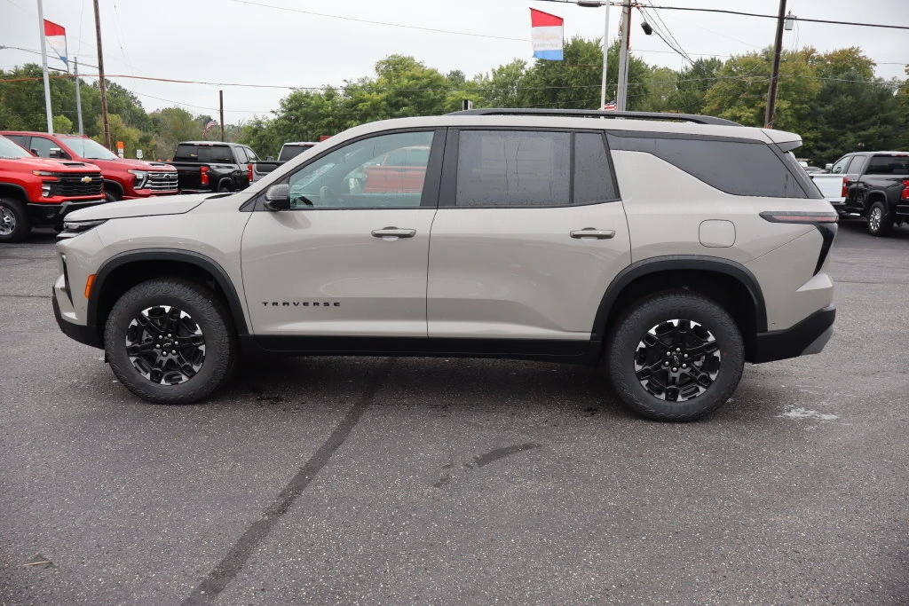 2027 Chevrolet Traverse Z71 - Photo 32