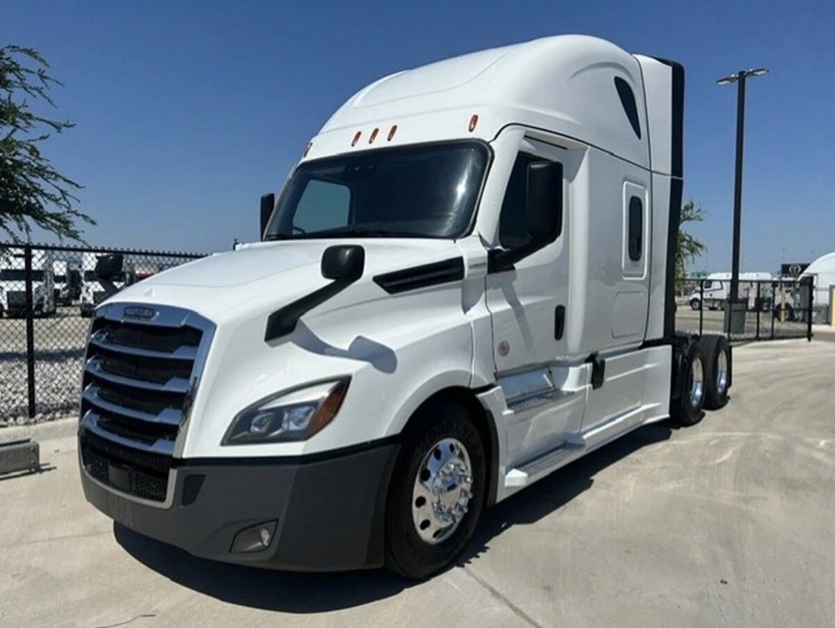 2025 Freightliner Cascadia
