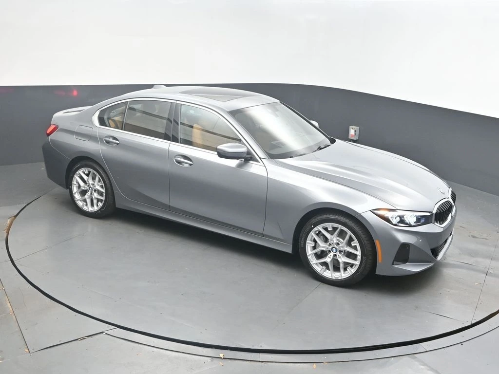 2026 BMW 3 Series 330i's photo
