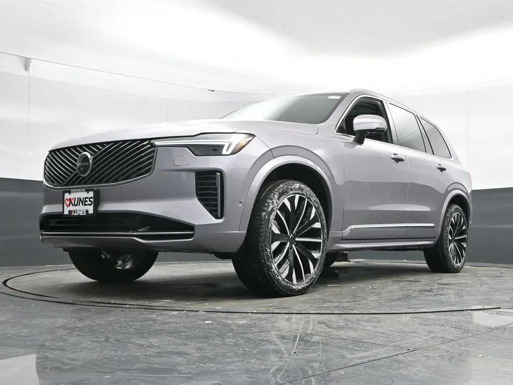 2026 Volvo - image 40