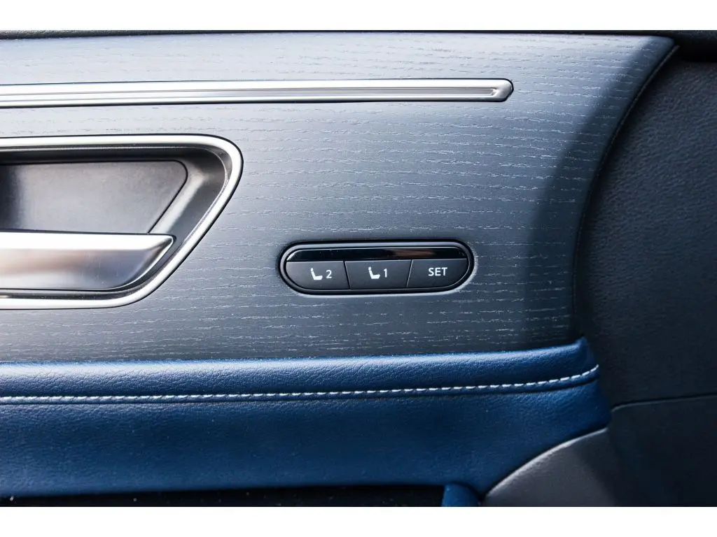 2026 Infiniti QX80 Sensory photo 4