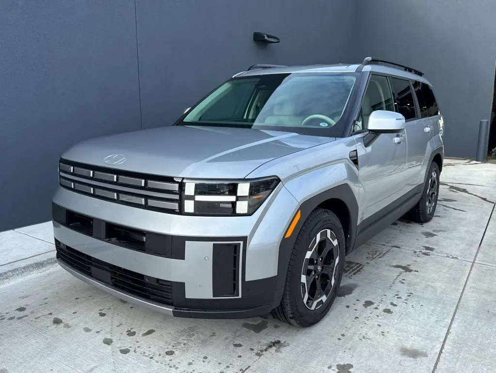 2025 Hyundai Santa Fe SEL's photo