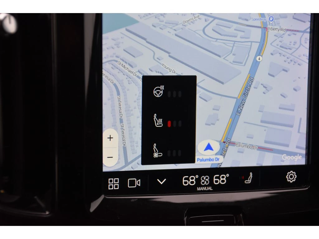 2022 Volvo - image 23