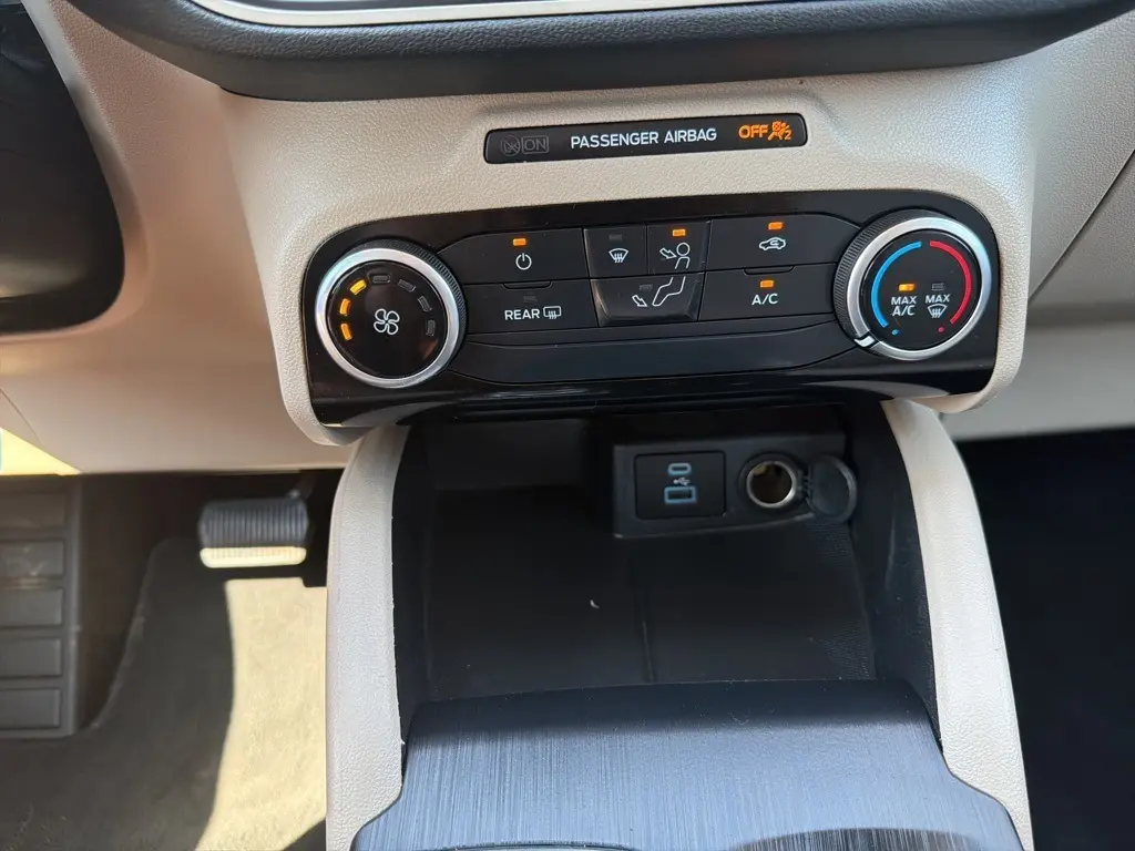 2022 Ford Escape SE photo 24