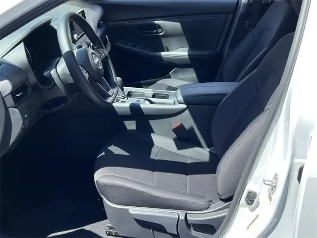 2025 Nissan Sentra S photo 15