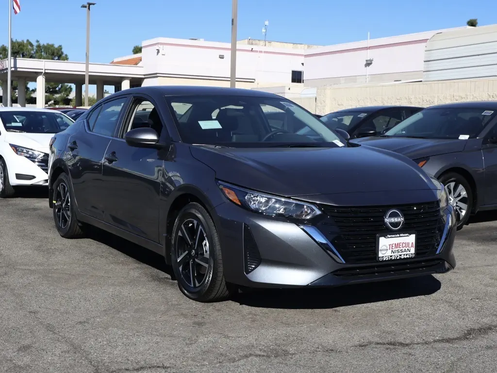 2025 Nissan Sentra SV's photo