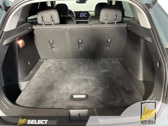2025 Chevrolet Trax LS - Photo 19