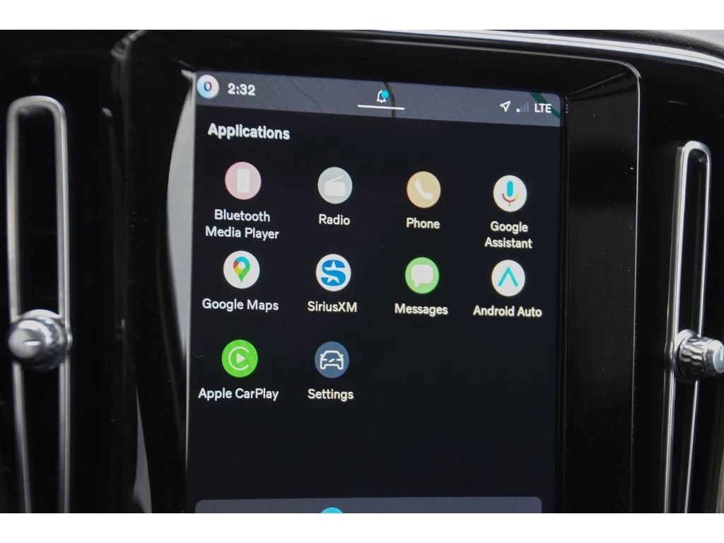 2026 Volvo - image 23