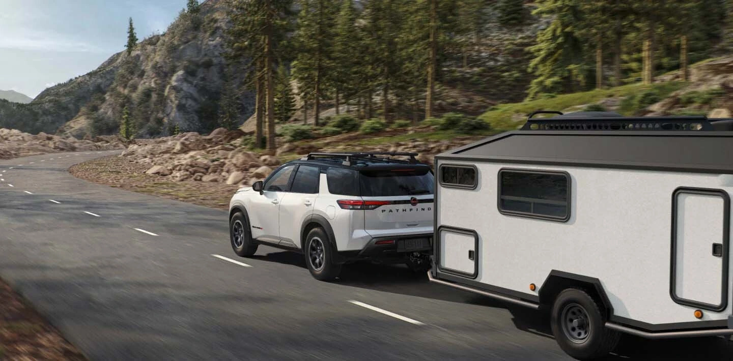 2026 Nissan Pathfinder image 2