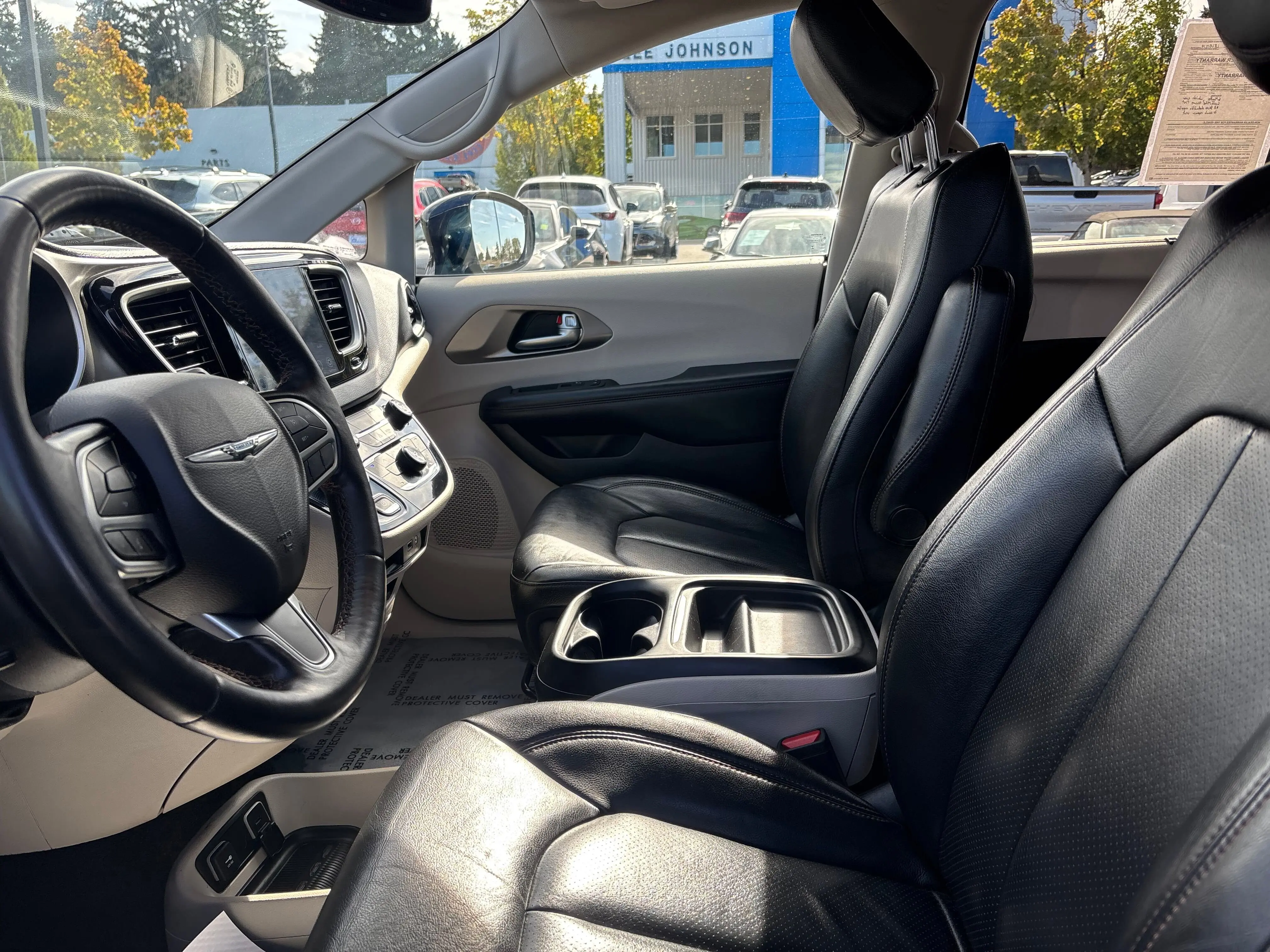2020 Chrysler Pacifica Hybrid Touring L photo 6