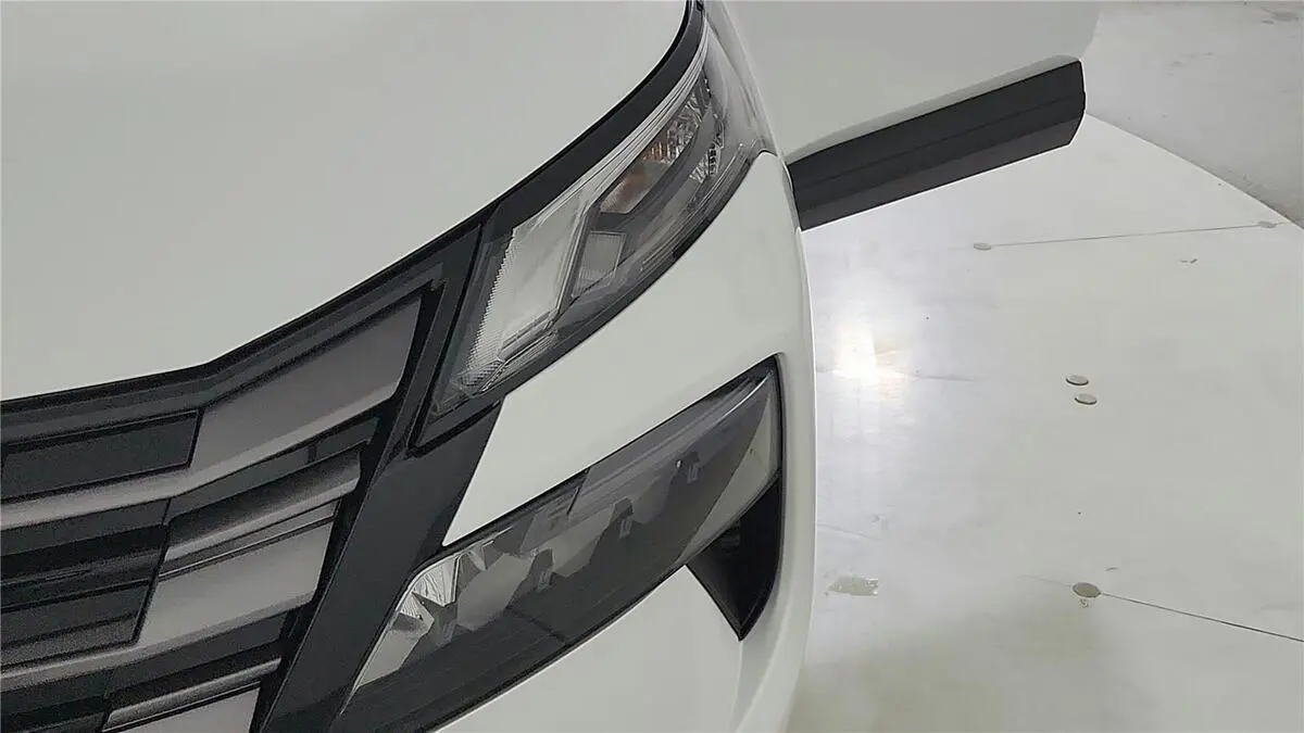 2026 Nissan Rogue SV's photo