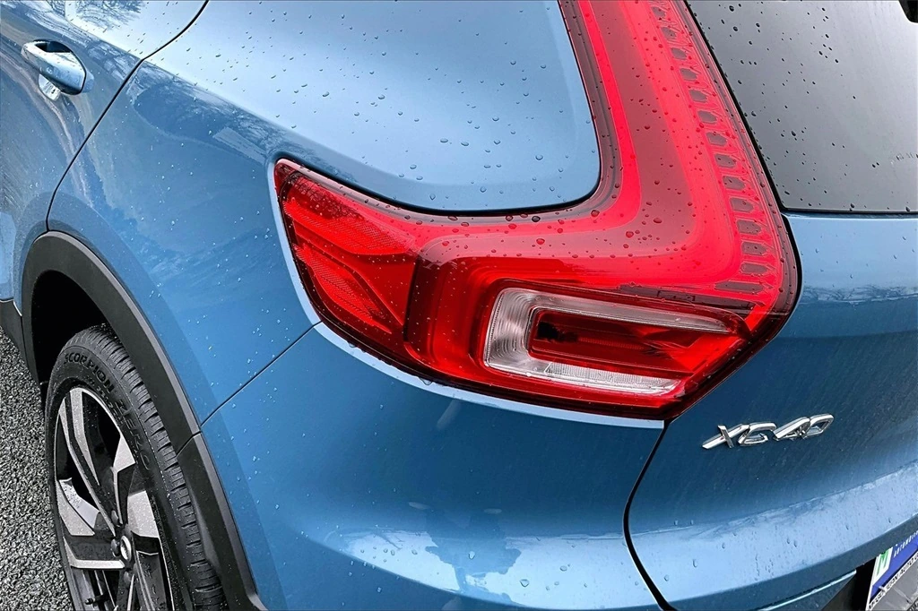 2024 Volvo - image 23