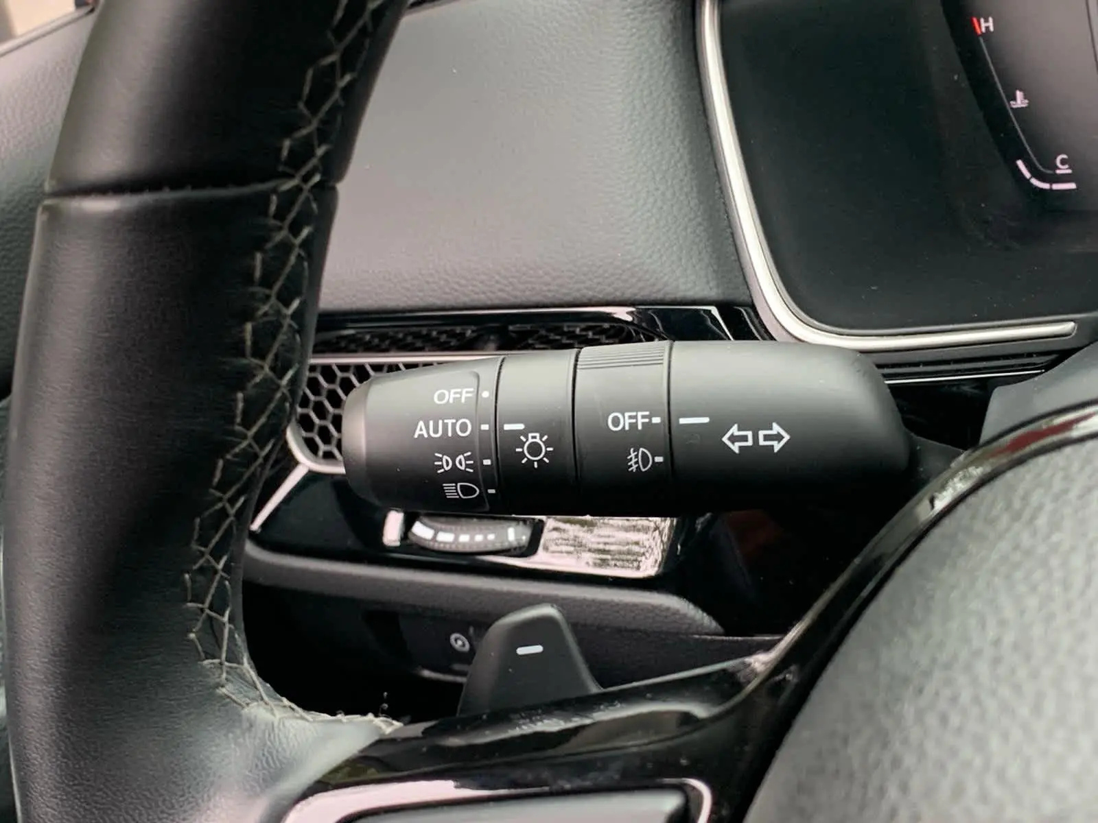 2023 Honda Civic Touring photo 17