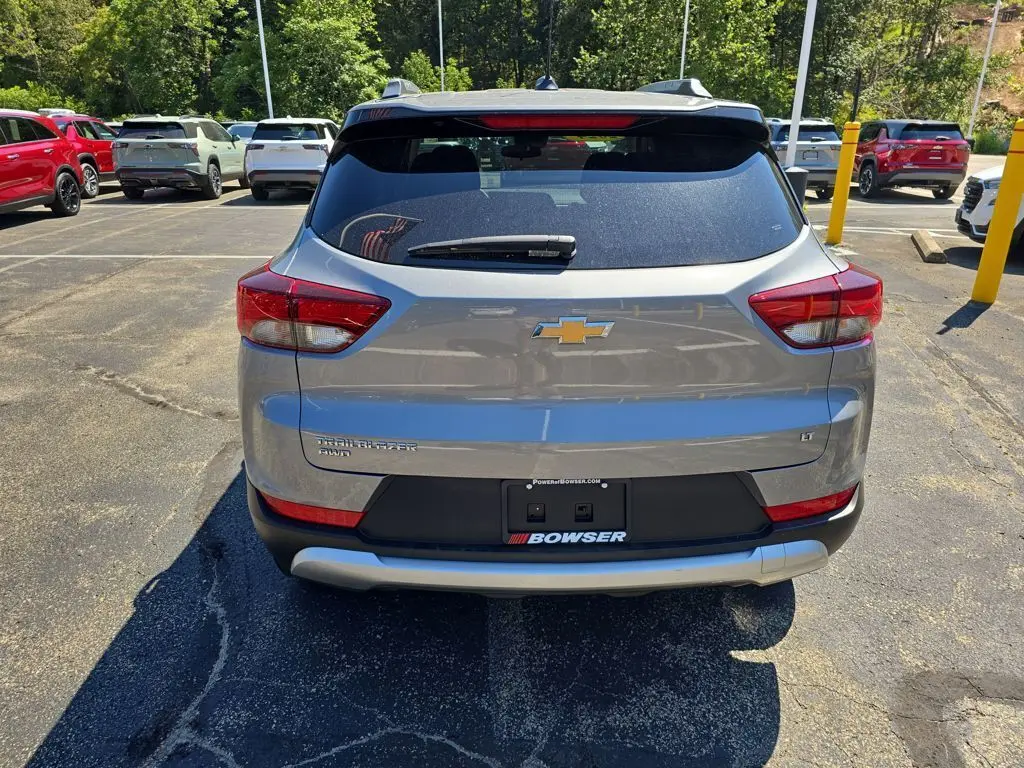 2024 Chevrolet Trailblazer LT photo 4