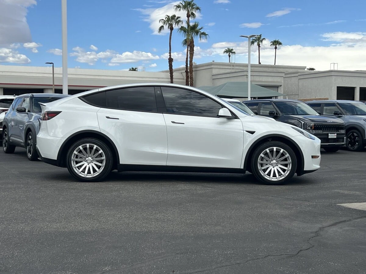Used 2022 Tesla Model Y Long Range with VIN 7SAYGDEE9NF545815 for sale in Cathedral City, CA
