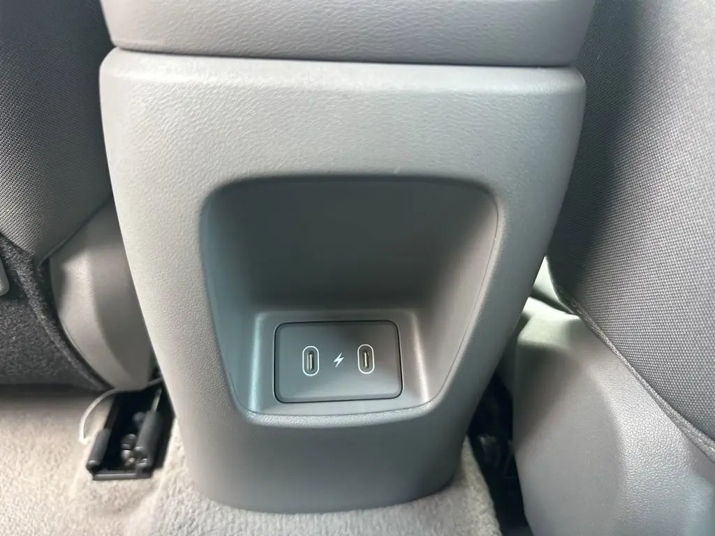 2025 Hyundai Elantra SEL Sport photo 21