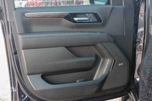 2026 Chevrolet Tahoe Premier - Photo 9