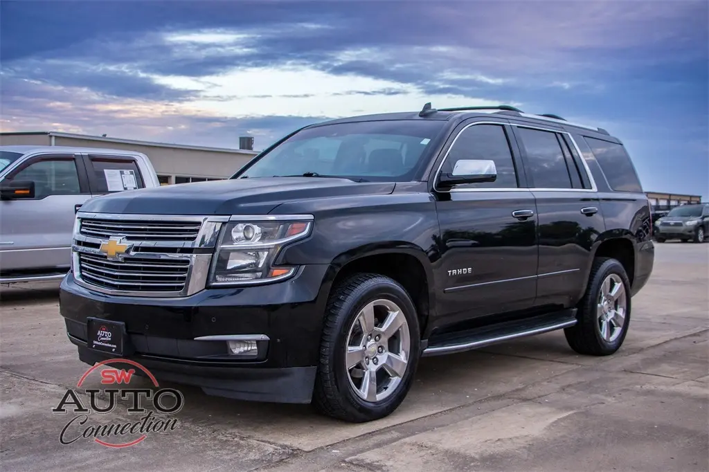 2017 Chevrolet Tahoe Premier photo 3