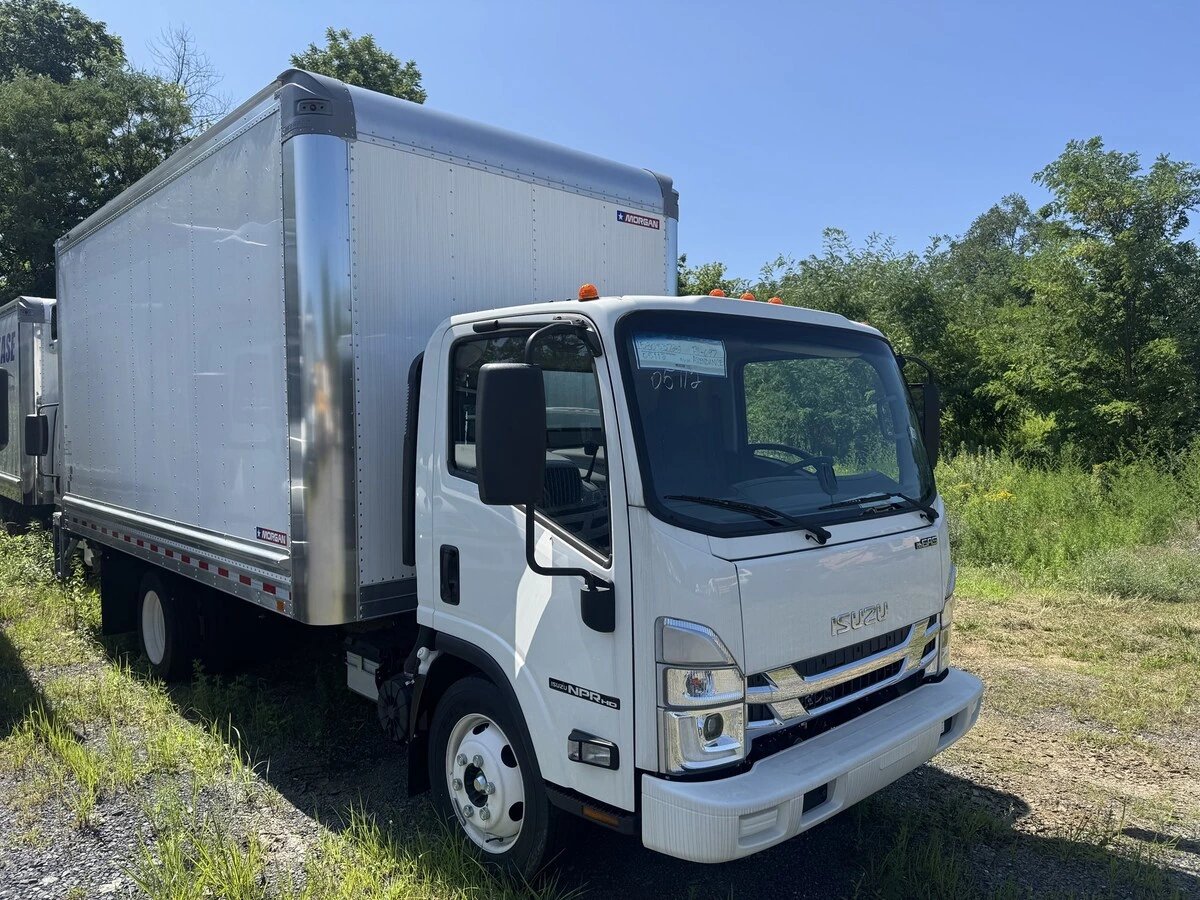 2025 Isuzu NPR in Harrisburg, PA — photo 3