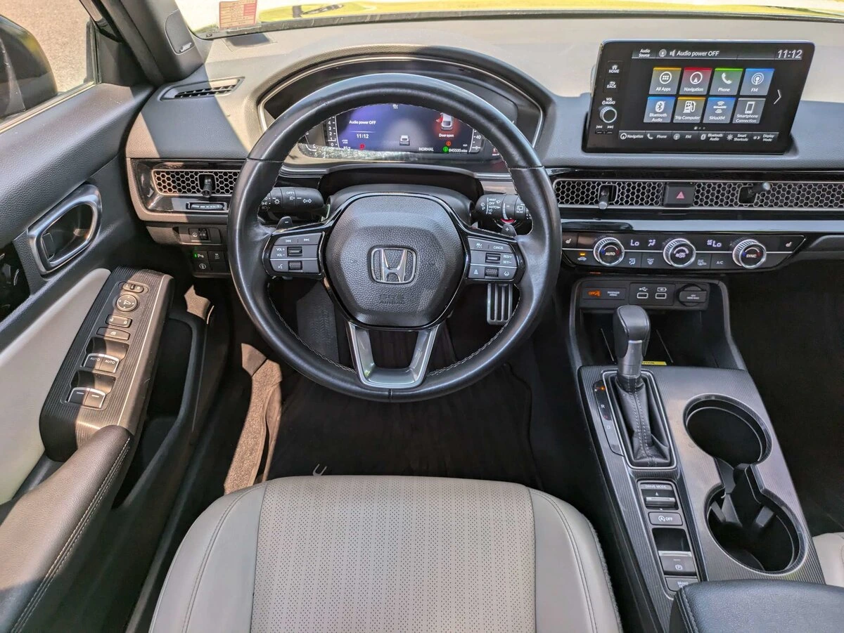 2024 Honda Civic Hatchback Sport Touring - Photo 15