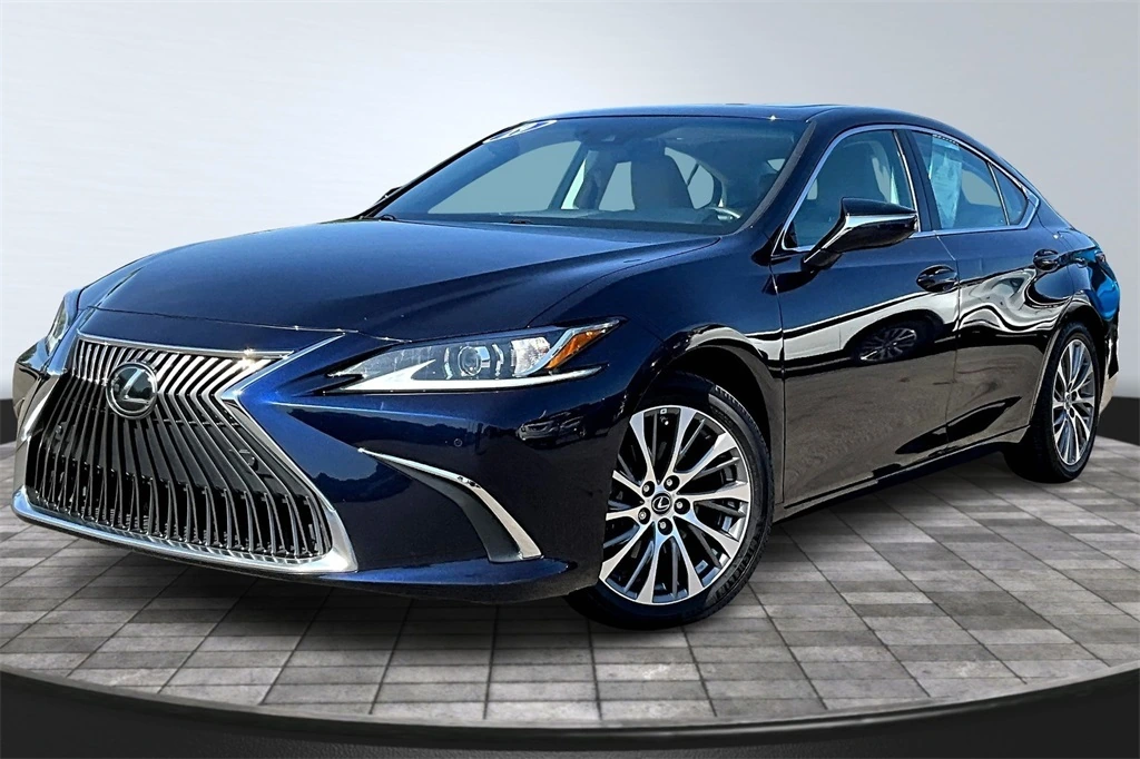 2019 Lexus ES 350's photo