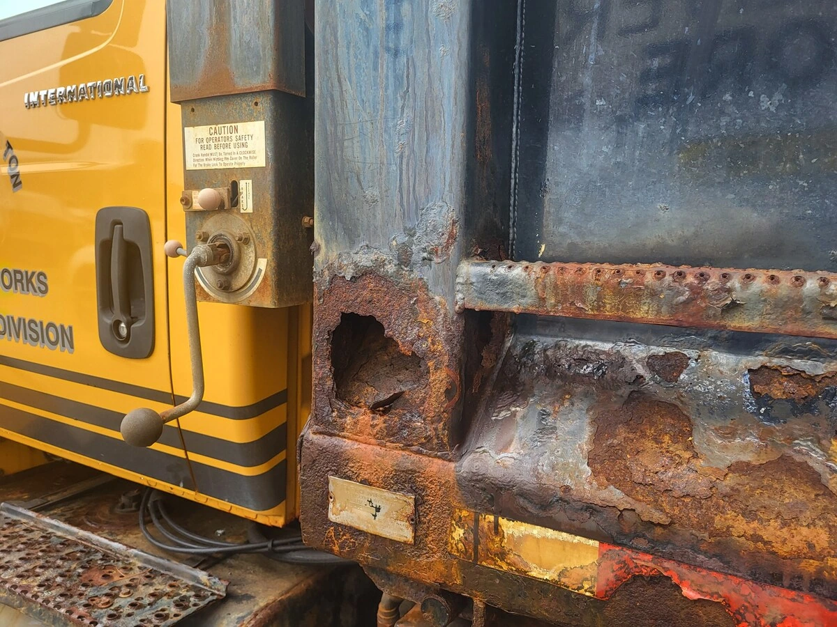 2005 International - image 36