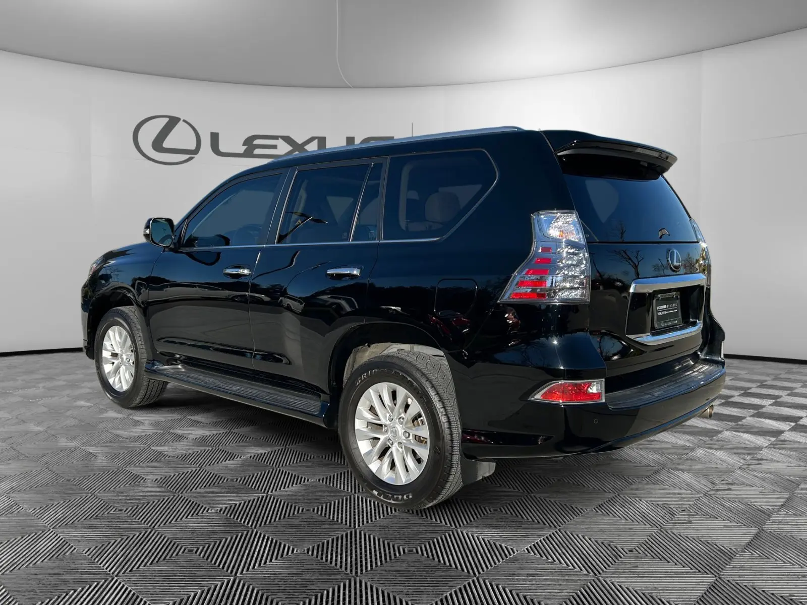 2021 Lexus GX 460 Premium photo 2