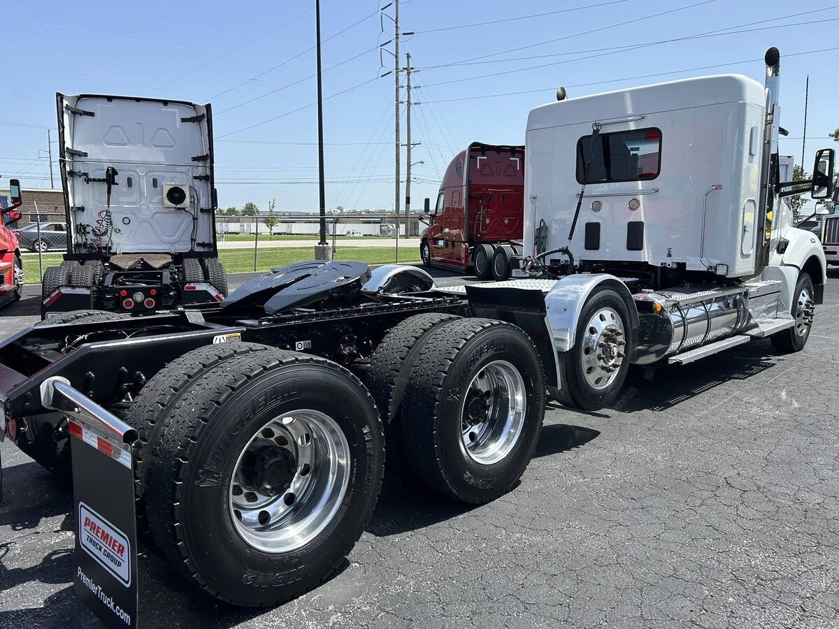 2022 Kenworth T880 — photo 4