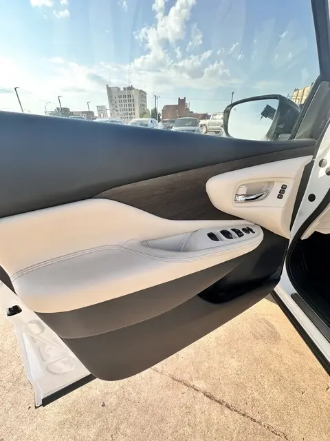 2024 Nissan Murano Platinum photo 17