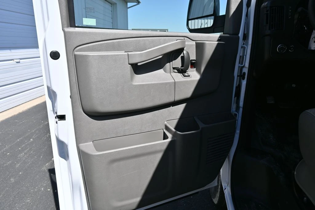 2026 GMC Savana Cargo Work Van - Photo 13