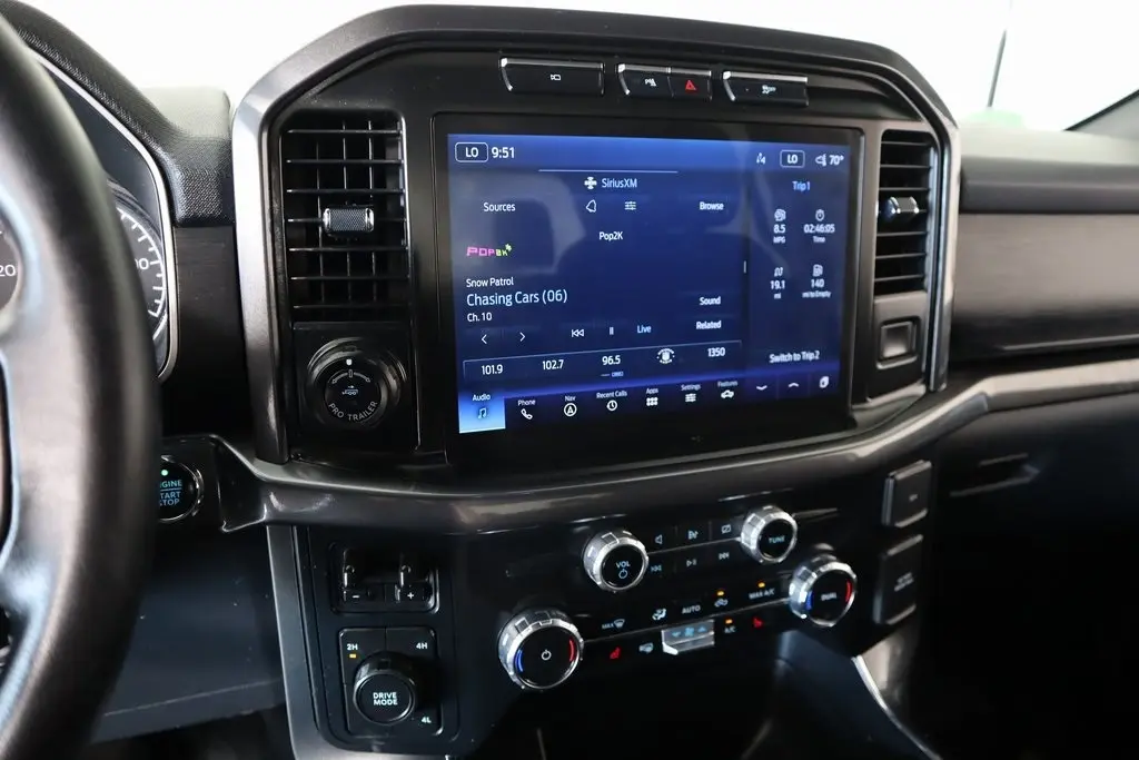 2023 Ford F-150 XLT photo 3