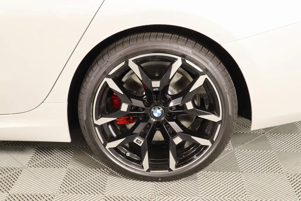 2025 Bmw 330i photo 18