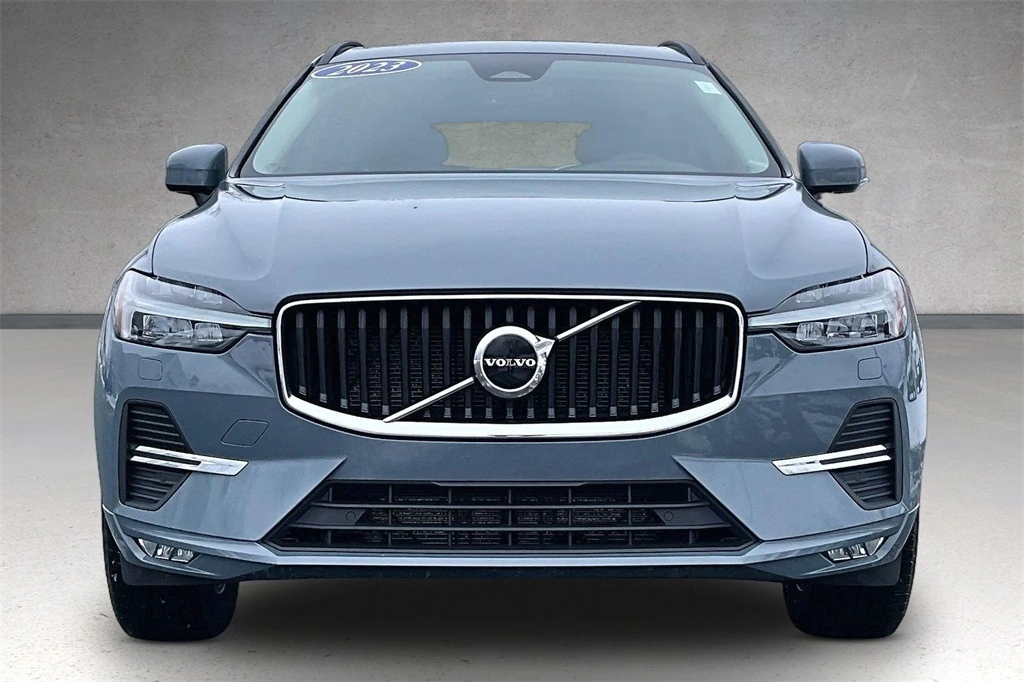 2023 Volvo - image 2