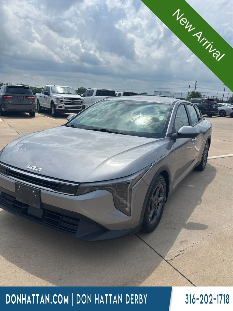 2025 Kia K4 LXS AT's photo