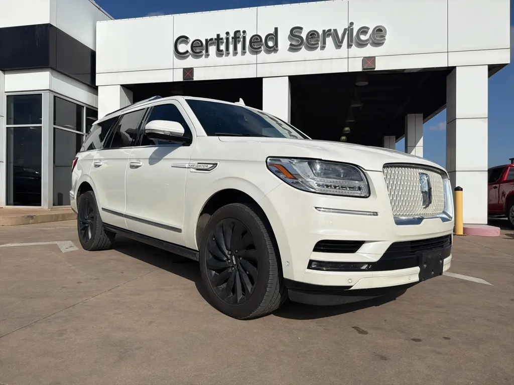 2021 Lincoln Navigator Reserve's photo
