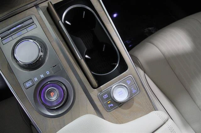 2024 GENESIS GV80 Standard - Photo 18