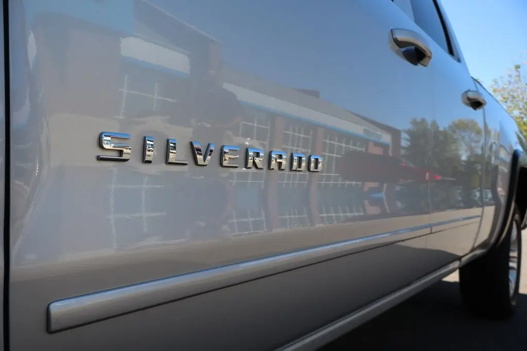 2015 Chevrolet Silverado LT photo 7
