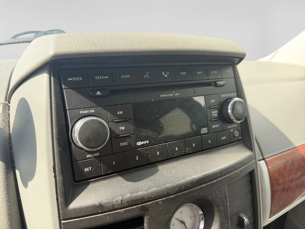2008 Chrysler Town & Country Touring - Photo 25